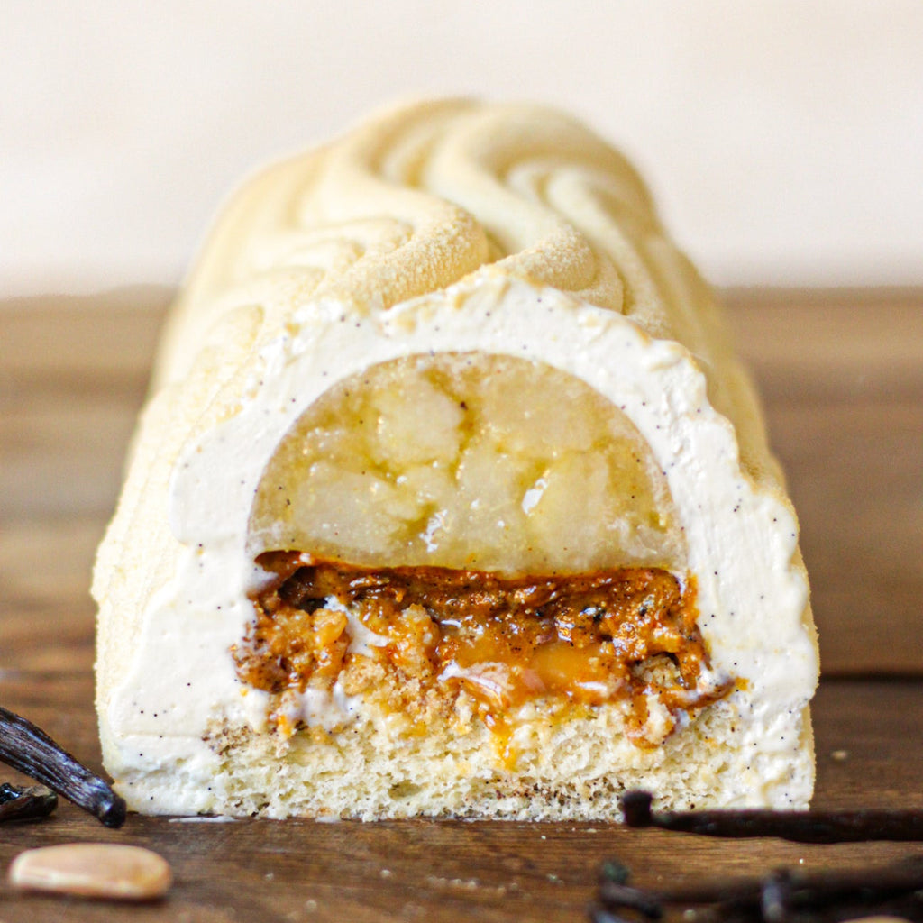 Bûche Vanille, Poire & Amande