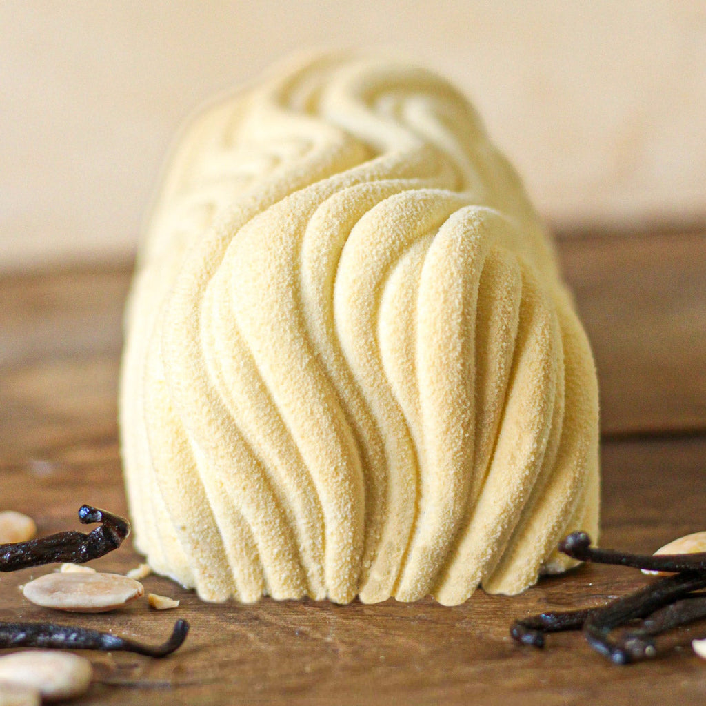 Bûche Vanille, Poire & Amande