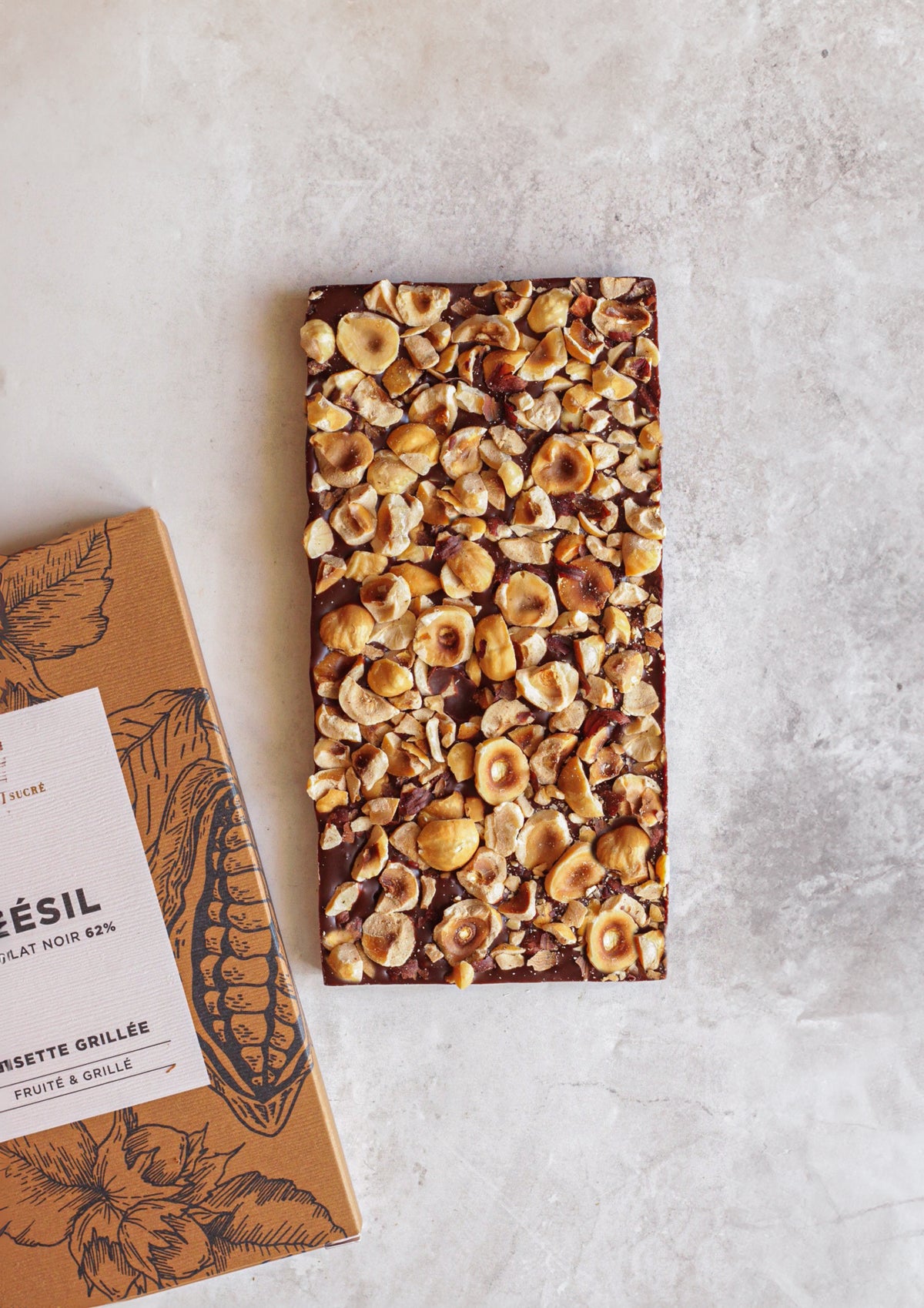 Tablette Chocolat Noir et Noisettes grillees