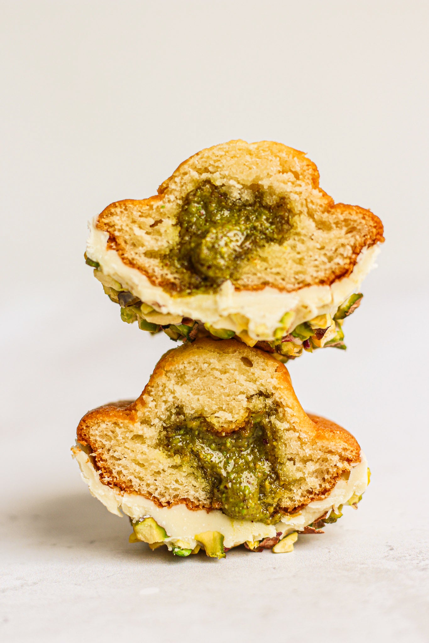 Madeleine pistache et fleur d'oranger